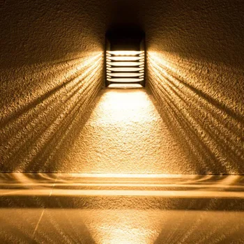 4 LED Sončne Pozornosti Svetilka IP54 Prostem Nepremočljiva Steno Svetlobe Sončne Svetlobe LED na Prostem Sončne Ograjo Luči za Vrt Stopnice